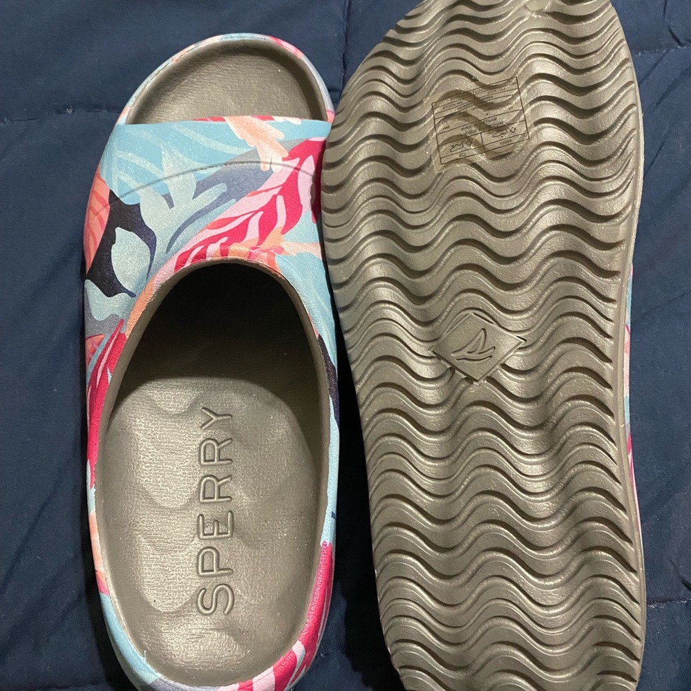 Sperry recovery slides size 10 new without tags